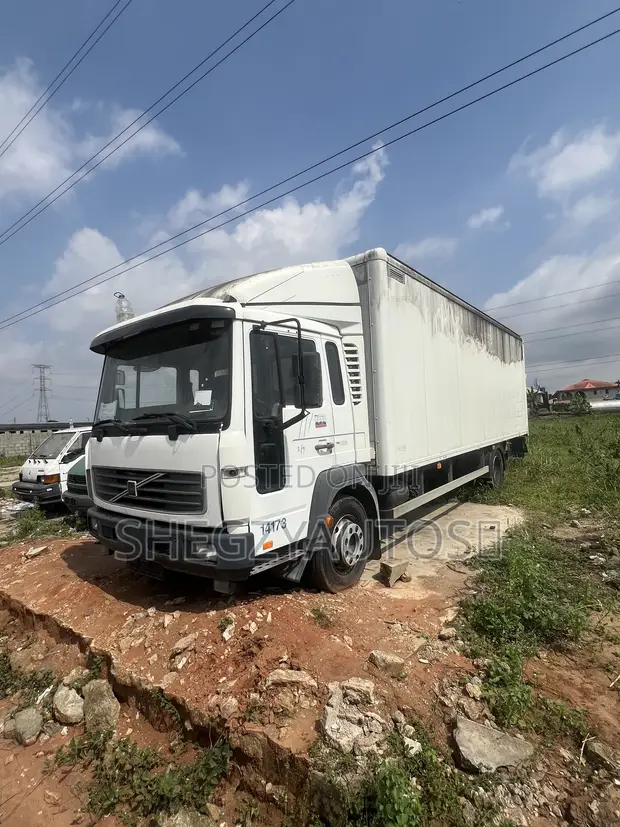 1998 Volvo FL Truck - 1