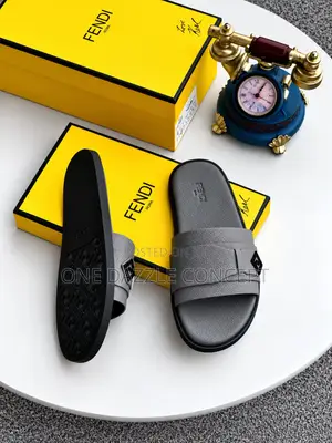 Fendi Chunky Slides - Black