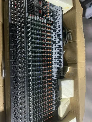 Sabon Behringer Analog Mixer Mai Tashoshi 32