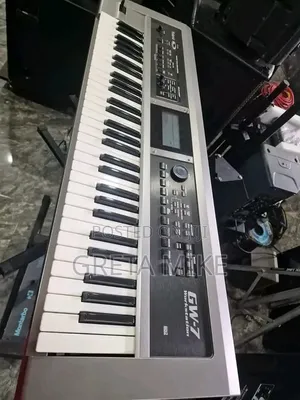 Roland GW-7 Electronic Keyboard