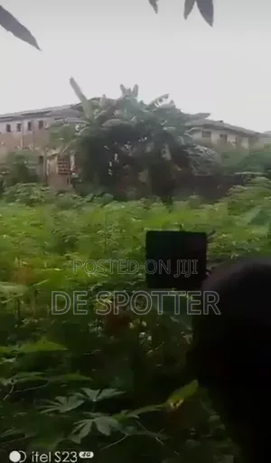 Filin 1000sqm Don Siyarwa a Achara Layout, Idaw River