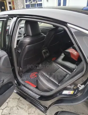 2015 Toyota Avalon XLE Touring Sedan - Black
