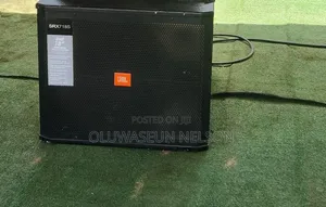 2 Na Tsoffin JBL Sub Speakers