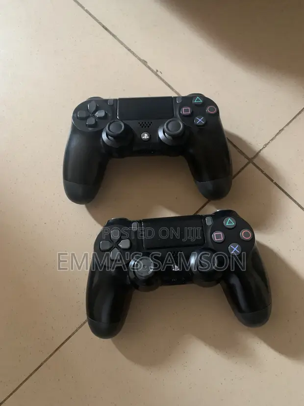Used PS4 Controllers - 1