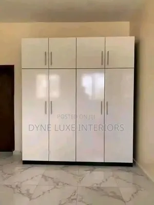 Modern 5x8 High Gloss Wardrobe with Drawers