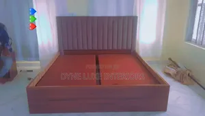 Sabon Katifa na Katako na Bedroom 4x6 Mai Fadi da Kai