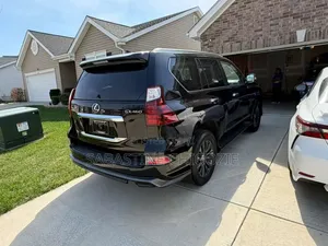 Lexus GX 460 AWD 2022 - Accident-Free, Low Mileage
