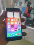 Apple iPhone SE 64GB Fari (An Yi Amfani Da Shi a London) - 3