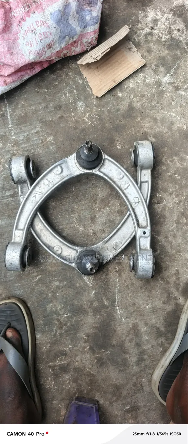Mercedes-Benz GLE-Class W166 Front Upper Arm Set (Used) - 1