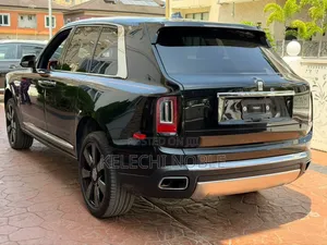 Rolls-Royce Cullinan Sport Utility 2023 - Cikakken Zabi