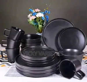 Set Din-din 16-Piece Matte Black Ceramic