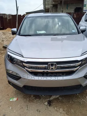 2018 Honda Pilot EX AWD Silver