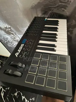 Alesis VI25 MIDI Keyboard Controller