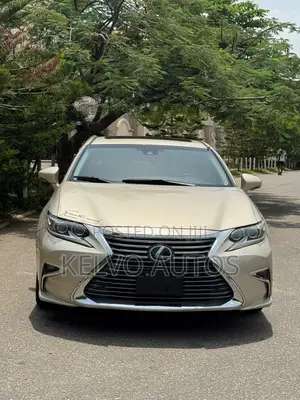 Lexus ES 350 2016 Gold