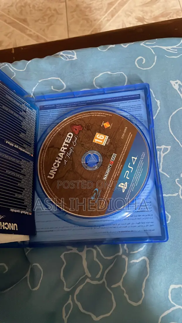 Uncharted 4: A Thief's End (PS4 Game Disc) - 1