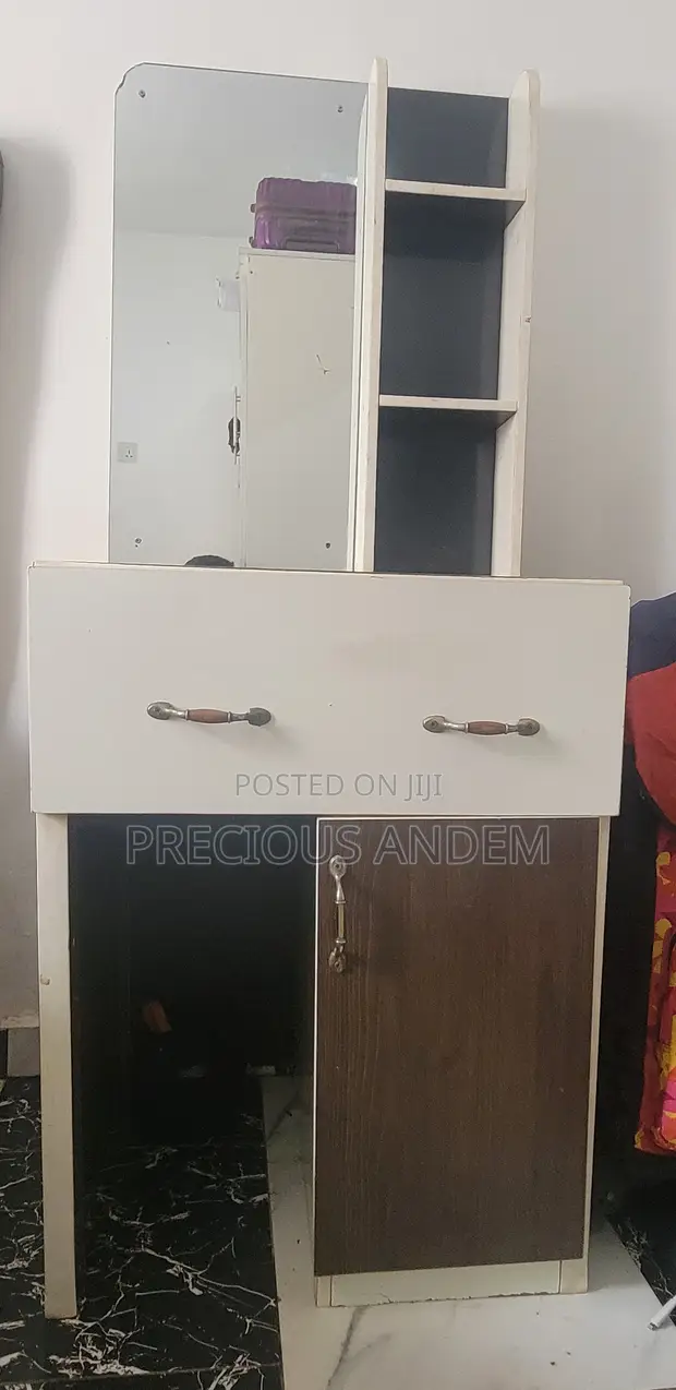 Dressing Table with Drawer - 1