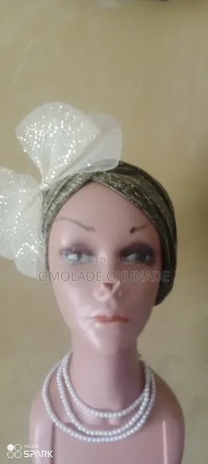 Kayar Mata Ta Crinoline - Zinariya