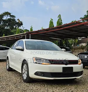Volkswagen Jetta 2013 Fari
