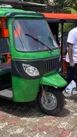 Sabon Motar Zango Zango Mai Amfani Da Wutar Lantarki Da Man Fetur 2026 - Ja - 4