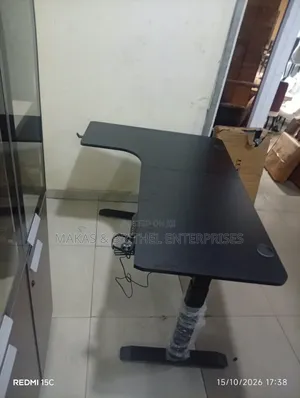 L-Form Electric Adjustable Computer Desk