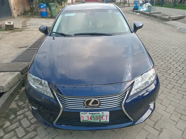 Lexus ES 2013 Blue - 1