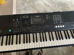 Yamaha PSR-E473 Electronic Keyboard