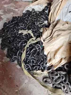 Heavy-Duty Stud-Link Marine Anchor Chain