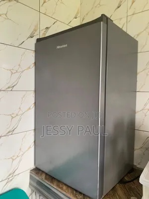 Amfani da Hisense Refrigerator - Silver