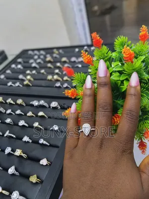 Royal Love Zoben Aure