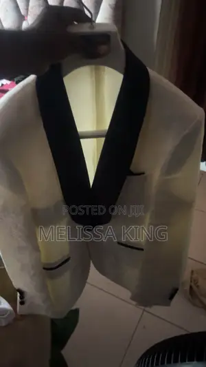 Used 4F Classic Gray Suit (XL)