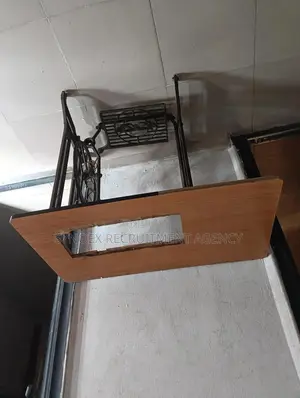 Used Manual Machine Pedal Table