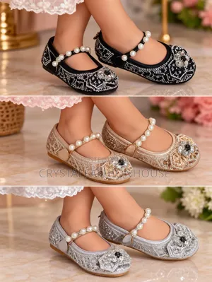 Crystal Fashion House Cute Baby Girl Flat Shoes (Sizes 25-36)