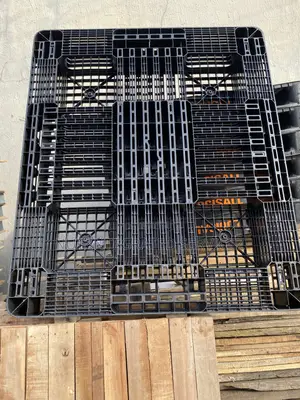 Guru Plastic Pallets - Heavy Duty