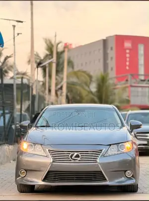 2013 Lexus ES 350 FWD Sedan - Grey