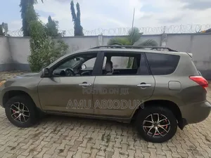 Toyota RAV4 I4 2006