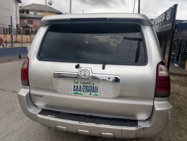 Toyota 4-Runner 2006 Silver - 1