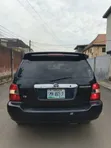 Toyota Highlander 2004 Baƙi - 4