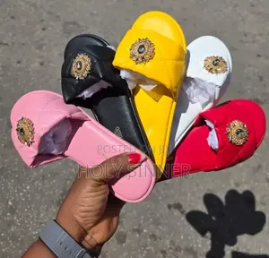 Mata masu Girma Slides - Mai Laushi & Jin Dadi Slippers
