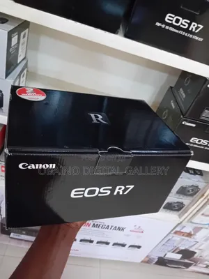 Kyamaran Canon EOS R7 Mirrorless
