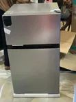 Hisense Ref 91L Mai Ƙofofi Biyu - 1