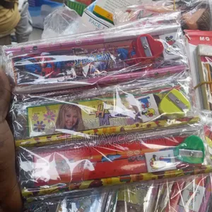 40pcs Saitin Kayan Rubutu na Yara don Bikin