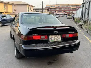 Toyota Camry 2000 Black