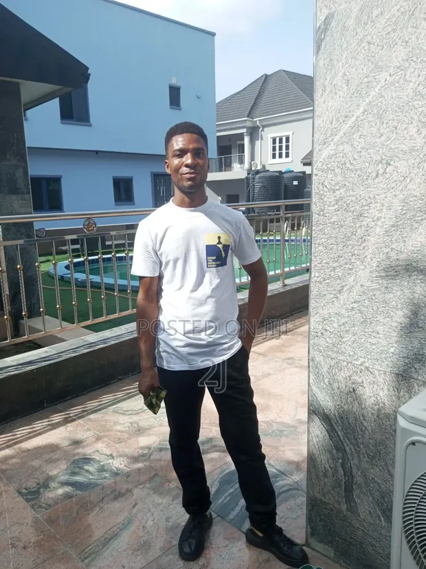 Kwararren Mai Girki Mai Aiki - 1