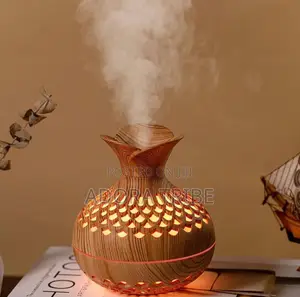 Humidifier Mai Surar Fure Tare da Hasken LED
