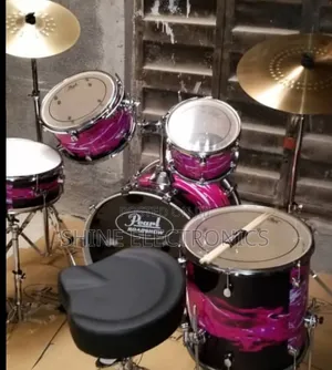 Pearl Roadshow 5-Piece Drum Set with Double Cymbals