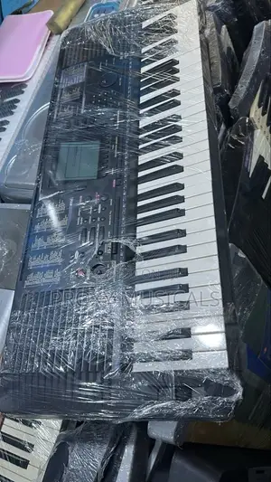 Used Yamaha PSR-530 61-Key Arranger Keyboard
