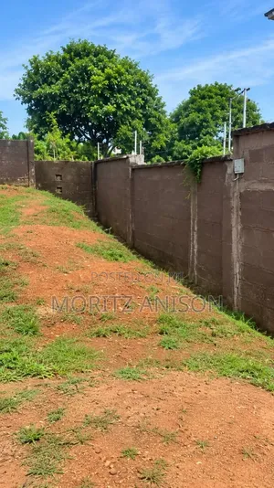 Rabin Dadi: 270sqm Filin Zama a Independent Layout, Enugu