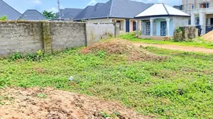 Filin 50x100ft da Ginin Gida 4-Bedroom a Okhuoromi, Benin City