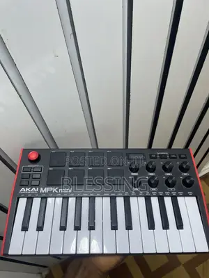 Akai MPK Mini MIDI Keyboard