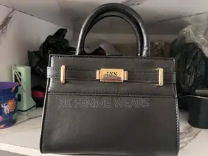 Lyn Handbag - Baki, Mini, Gaskiyar Fata
